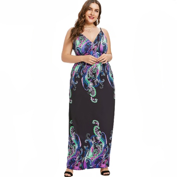 ⭐ Plus Size Paisley Maxi Dress ⭐ - Picture 3 of 7